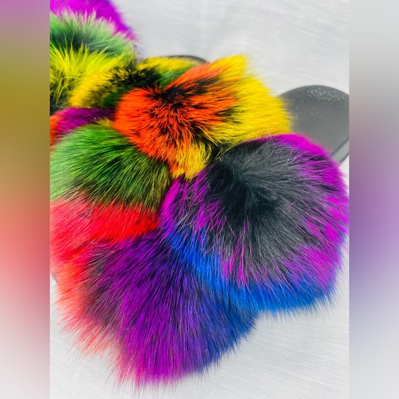 💖Multicolour Summer Fur Slides✨ - Picture 3 of 6